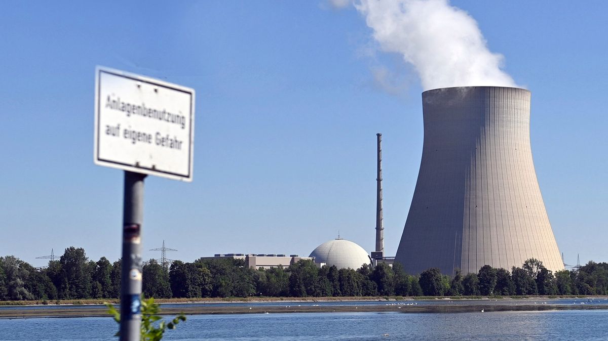 Proudloužit provoz jaderných elektráren se nevyplatí, řekl německý ministr
